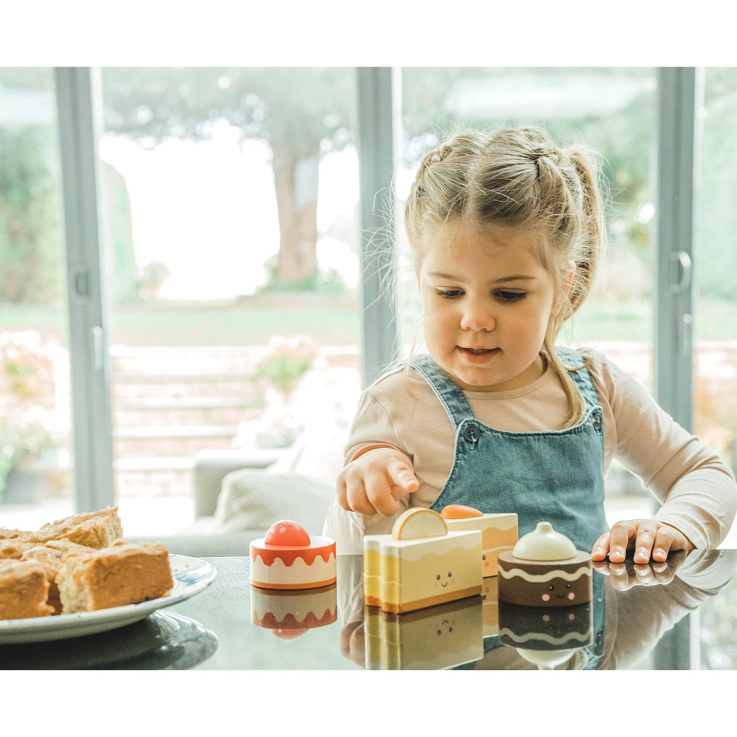 NEW Happy Treats - Cakes