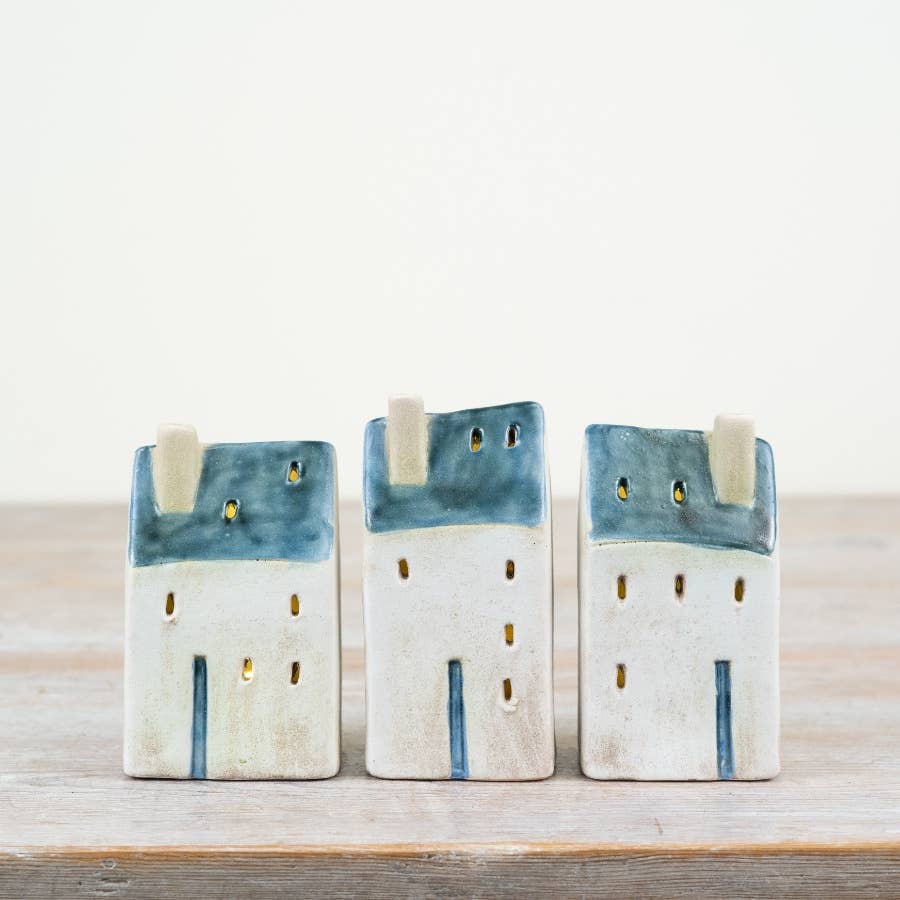 Rustic Village Cottage Deco