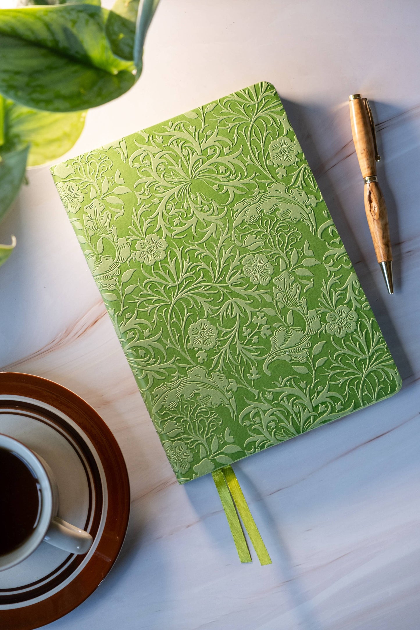 William Morris: Seaweed Artisan Art Notebook: Artisan Art Notebooks