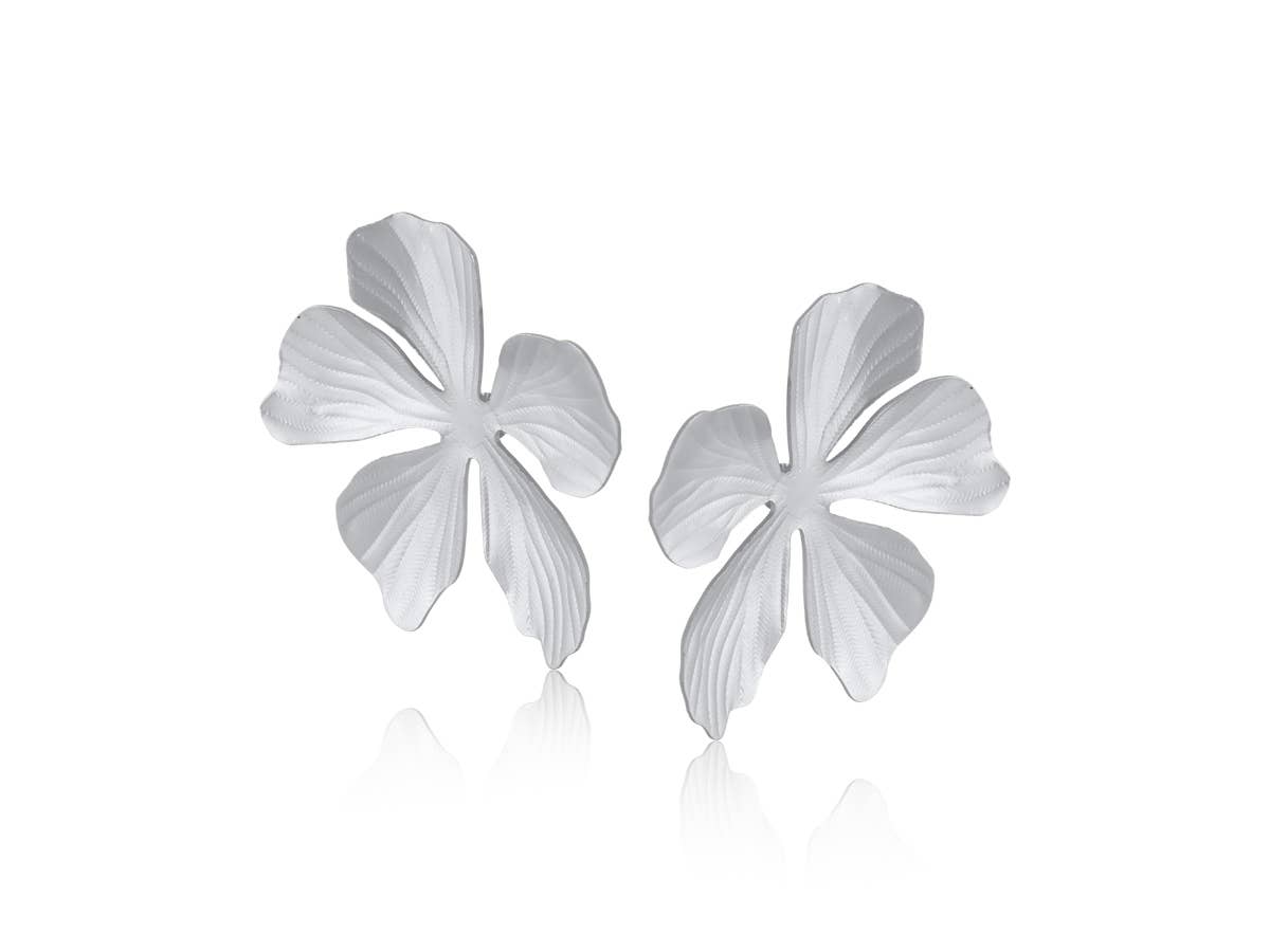 GIULIA FLORAL MATTE EARRINGS: MATTE SILVER