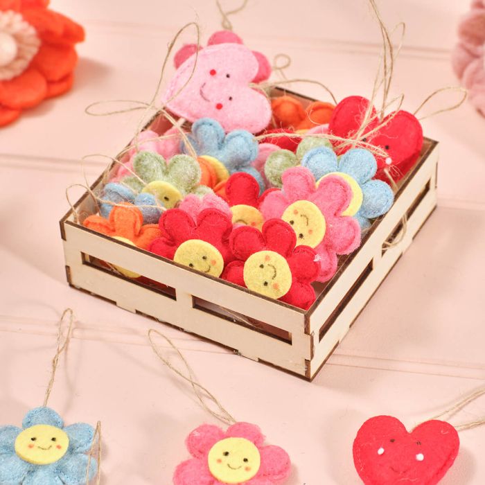 Felt Heart & Flower Hanger