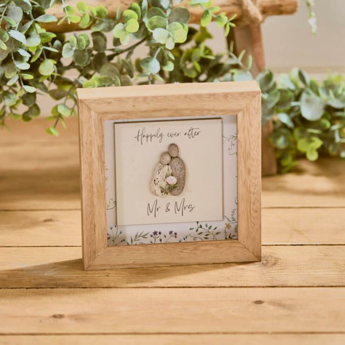 Langs - Mr&Mrs Resin couple wood frame