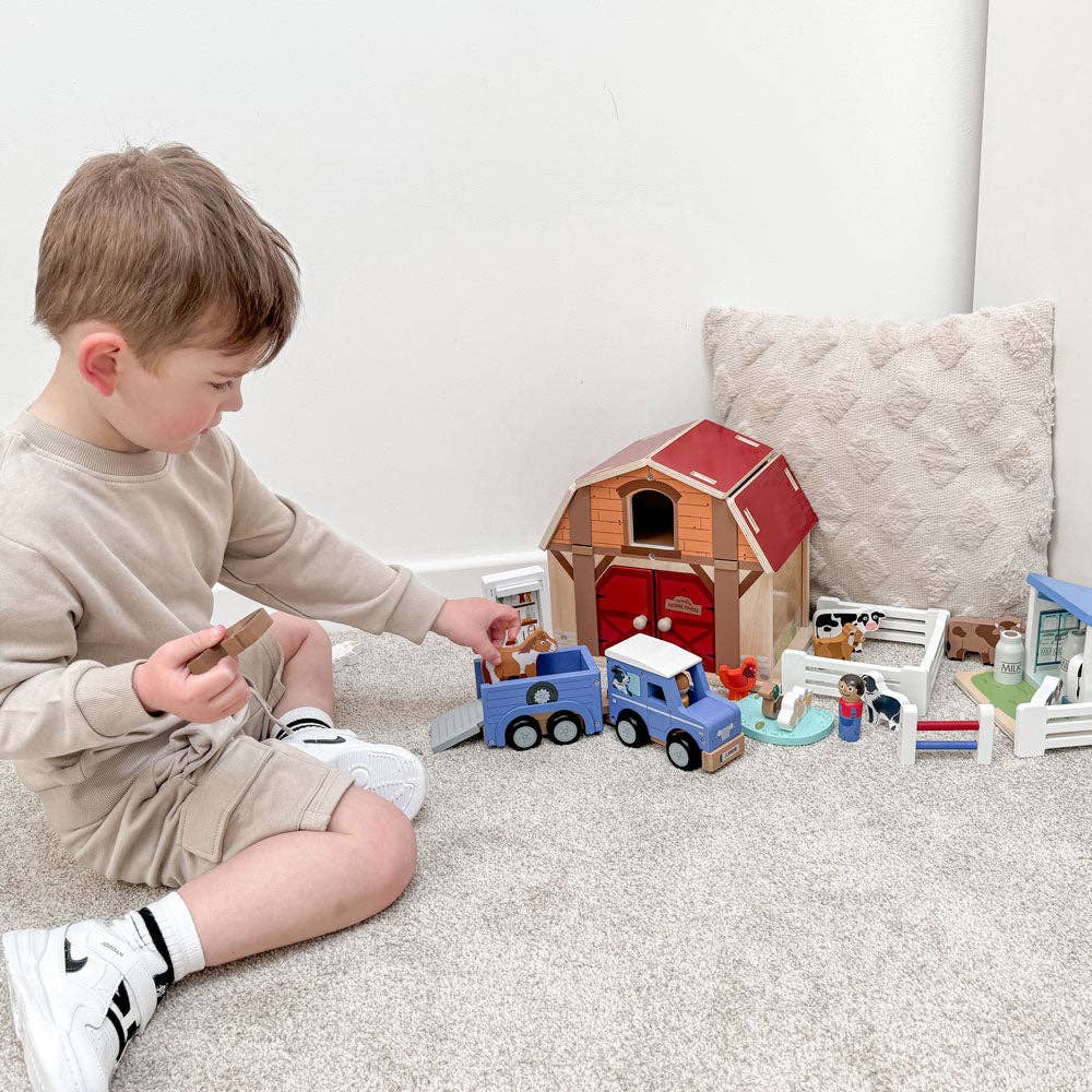 Home Farm Barn Set (incl animals)