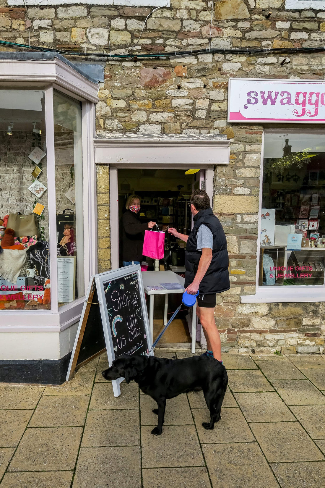 Click and Collect from Swagger Gifts High street shop