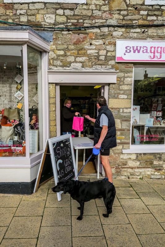 Click and Collect from Swagger Gifts High street shop