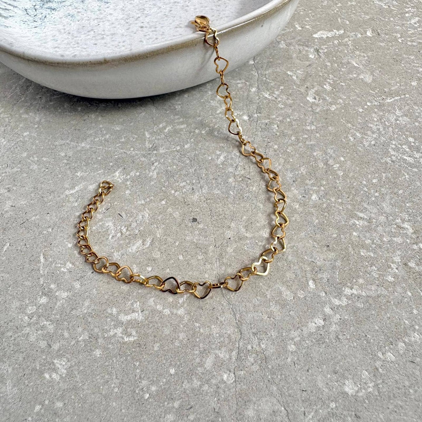 Tarnish Resistant Heart Chain Bracelet: Gold