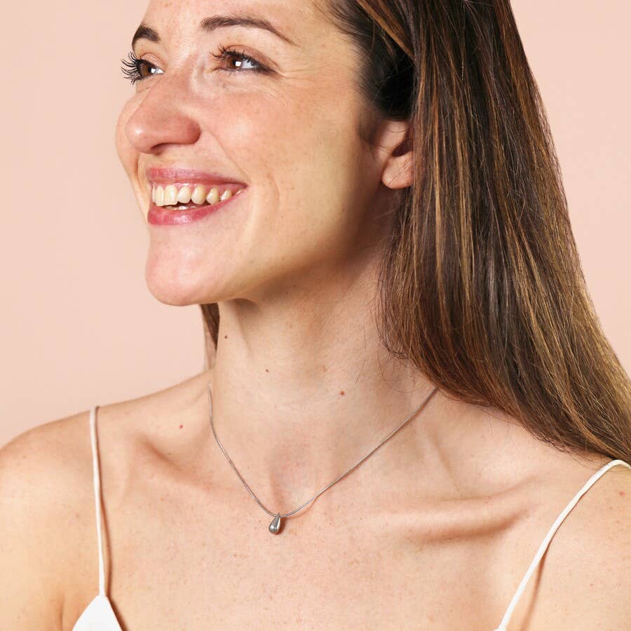 Stainless Steel Teardrop Necklace in Silver