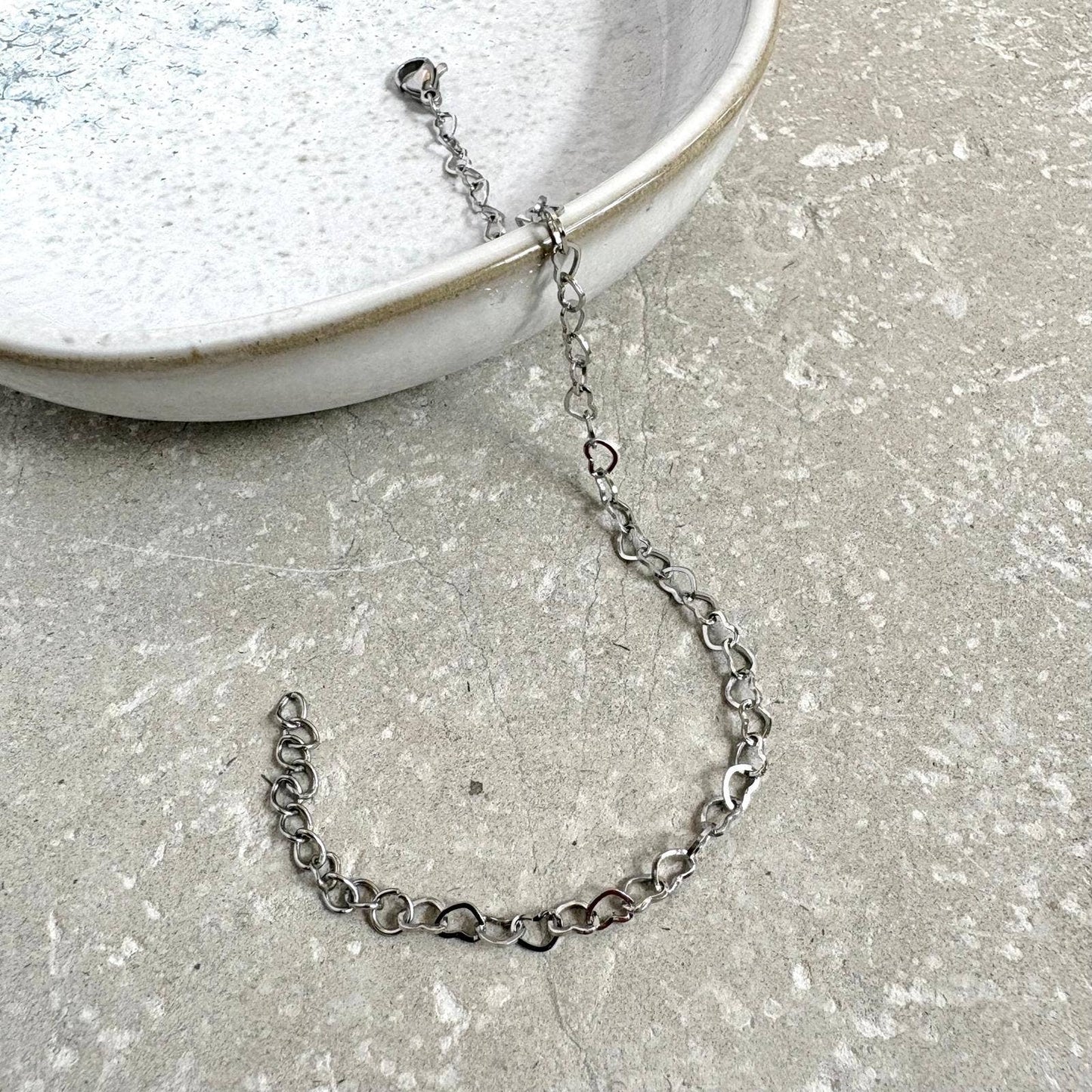 Tarnish Resistant Heart Chain Bracelet: Gold
