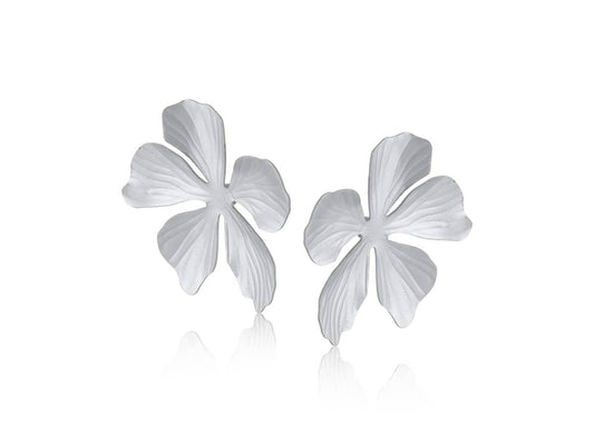 GIULIA FLORAL MATTE EARRINGS: MATTE SILVER