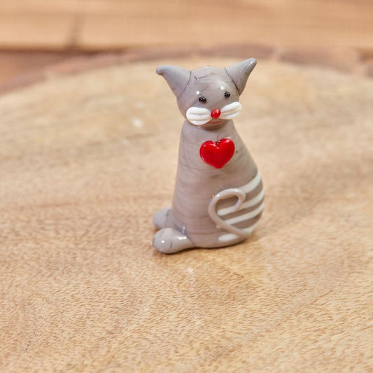 GLASS CAT ORNAMENT IN BOX GREY & WHITE WITH RED HEART
