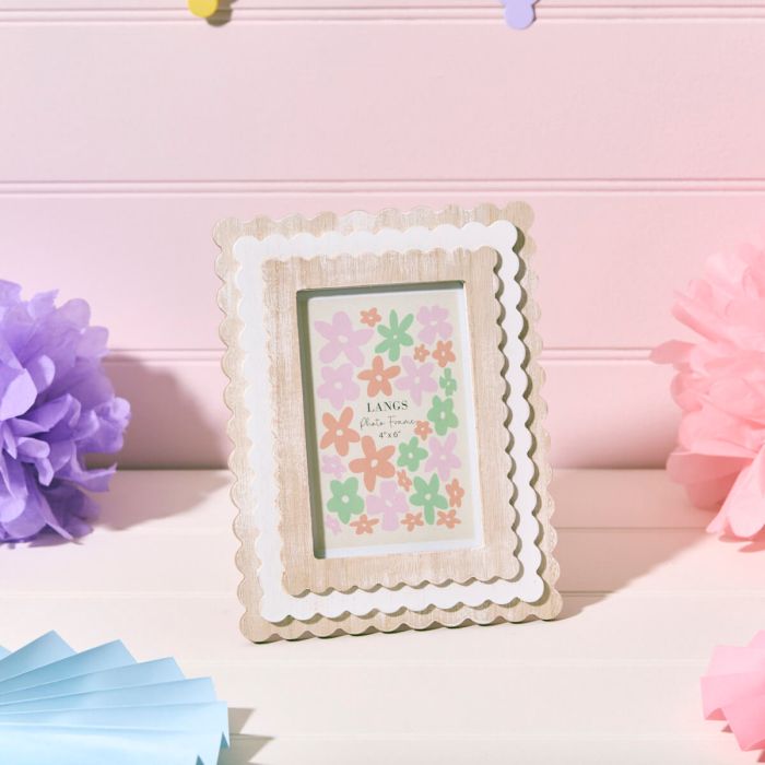 Wood Scalloped frame 4x6