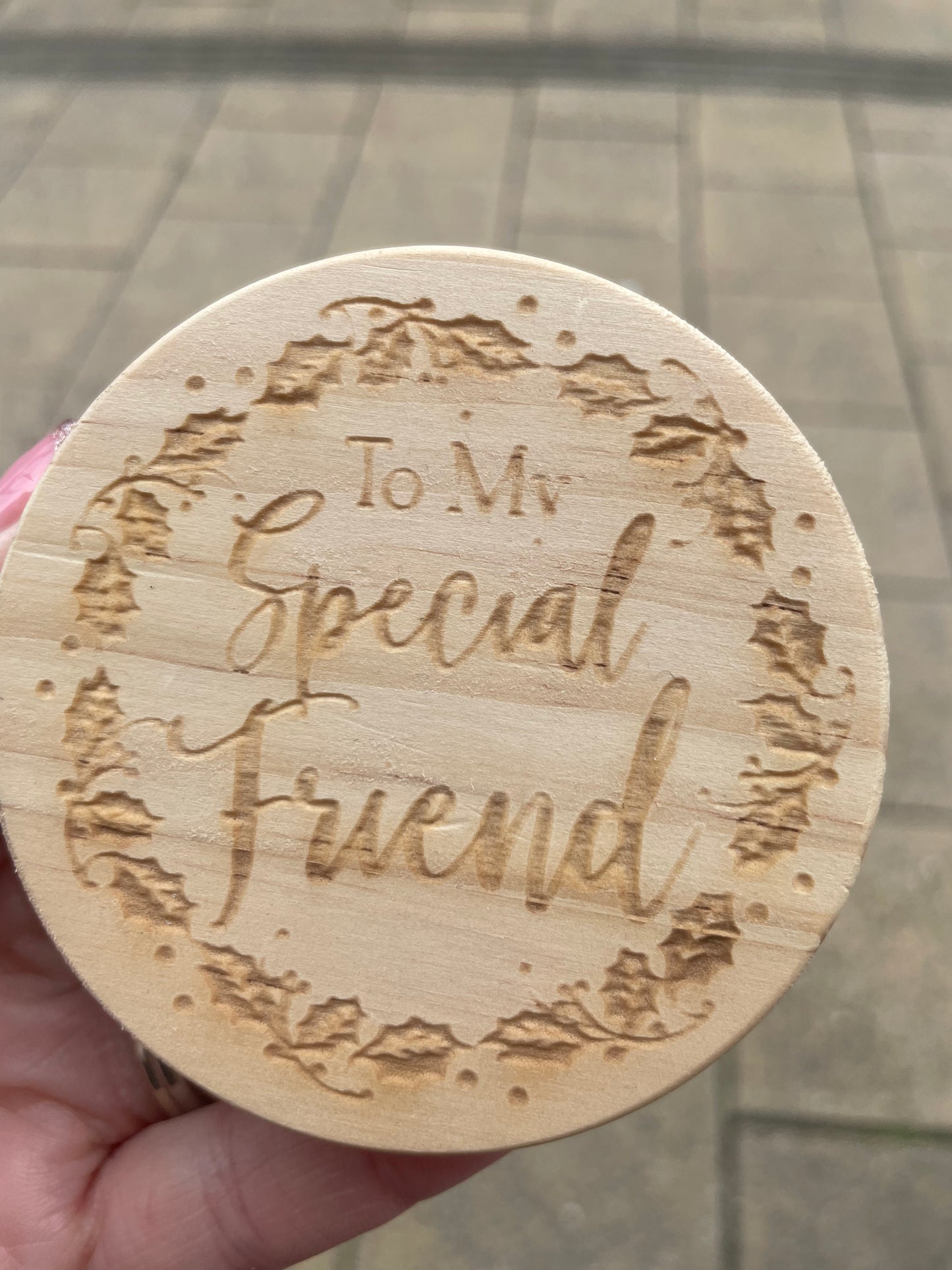 Sentiment - Candles with a chosen sentiment lid