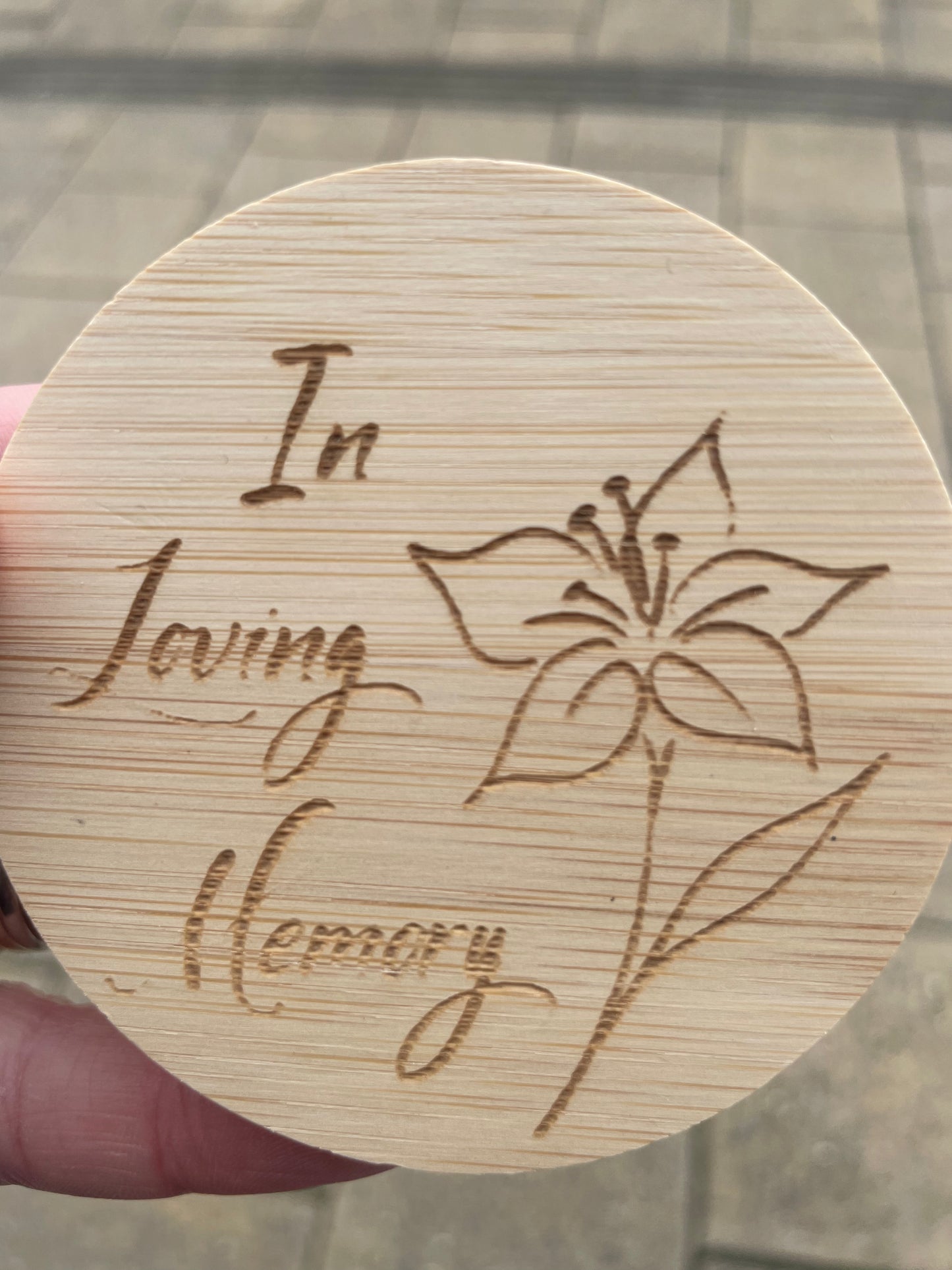 Sentiment - Candles with a chosen sentiment lid