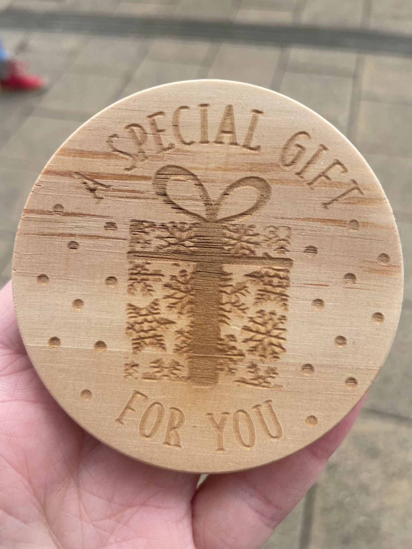 Sentiment - Candles with a chosen sentiment lid