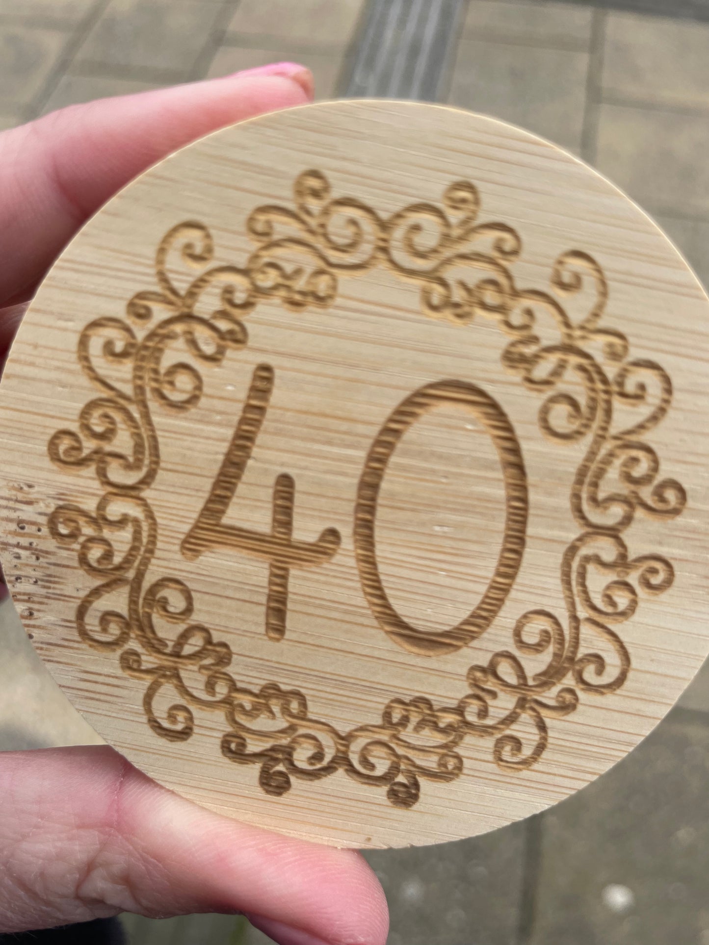 Sentiment - Candles with a chosen sentiment lid