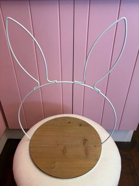 INSTORE ONLY PICK UP! Bunny Metal cake stand