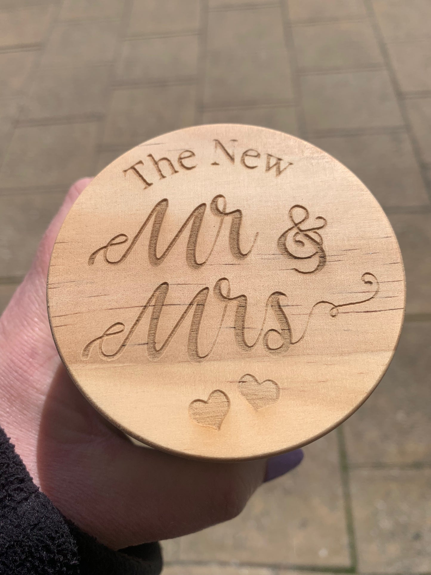 Sentiment - Candles with a chosen sentiment lid