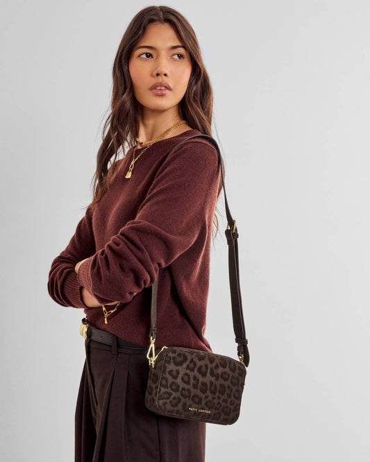Katie loxton - Avery Small Crossbody Bag in Chocolate leopard