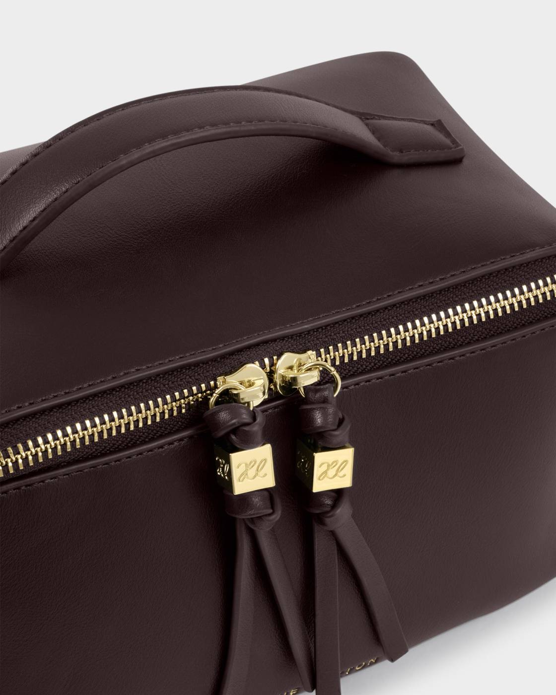 Soho Medium Makeup & Wash Bag Bitter Chocolate