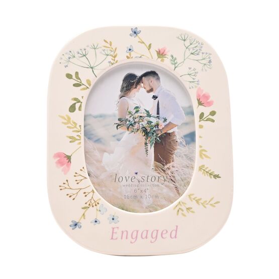 Widdop - Love Story Oval Frame - Engaged